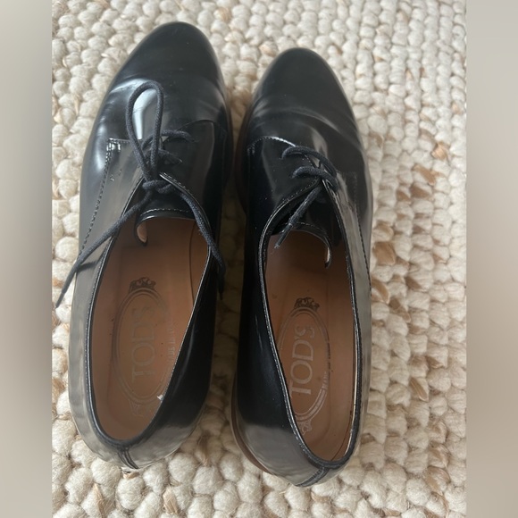 Tod’s Womens black oxfords size 39 EU/ 8 US - Picture 7 of 7